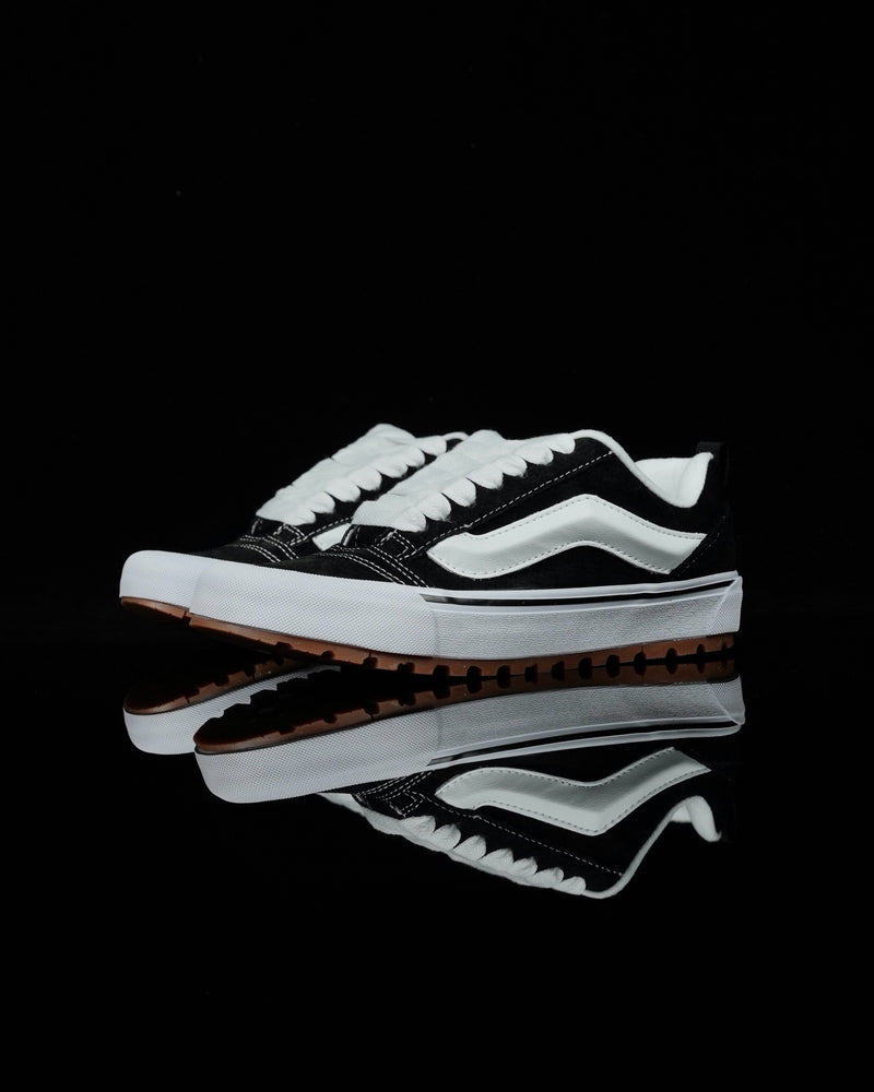 VANS KNU SKOOL